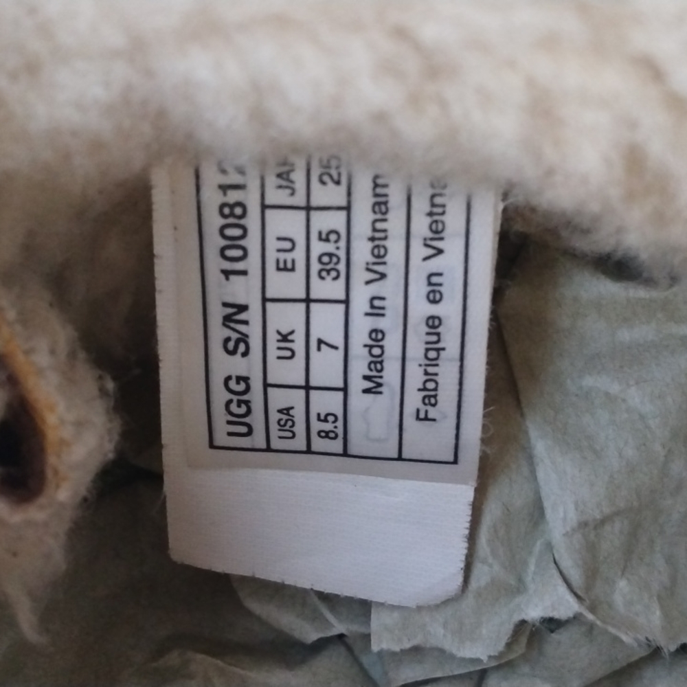 UGG Ostrander Women's Boots - Picture 11 of 12
